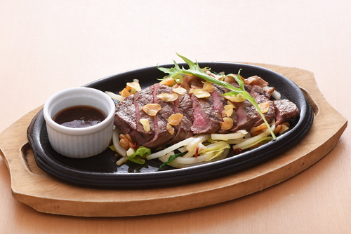 【ステーキとサラダバーの店　毎日牧場】食事券3,000円